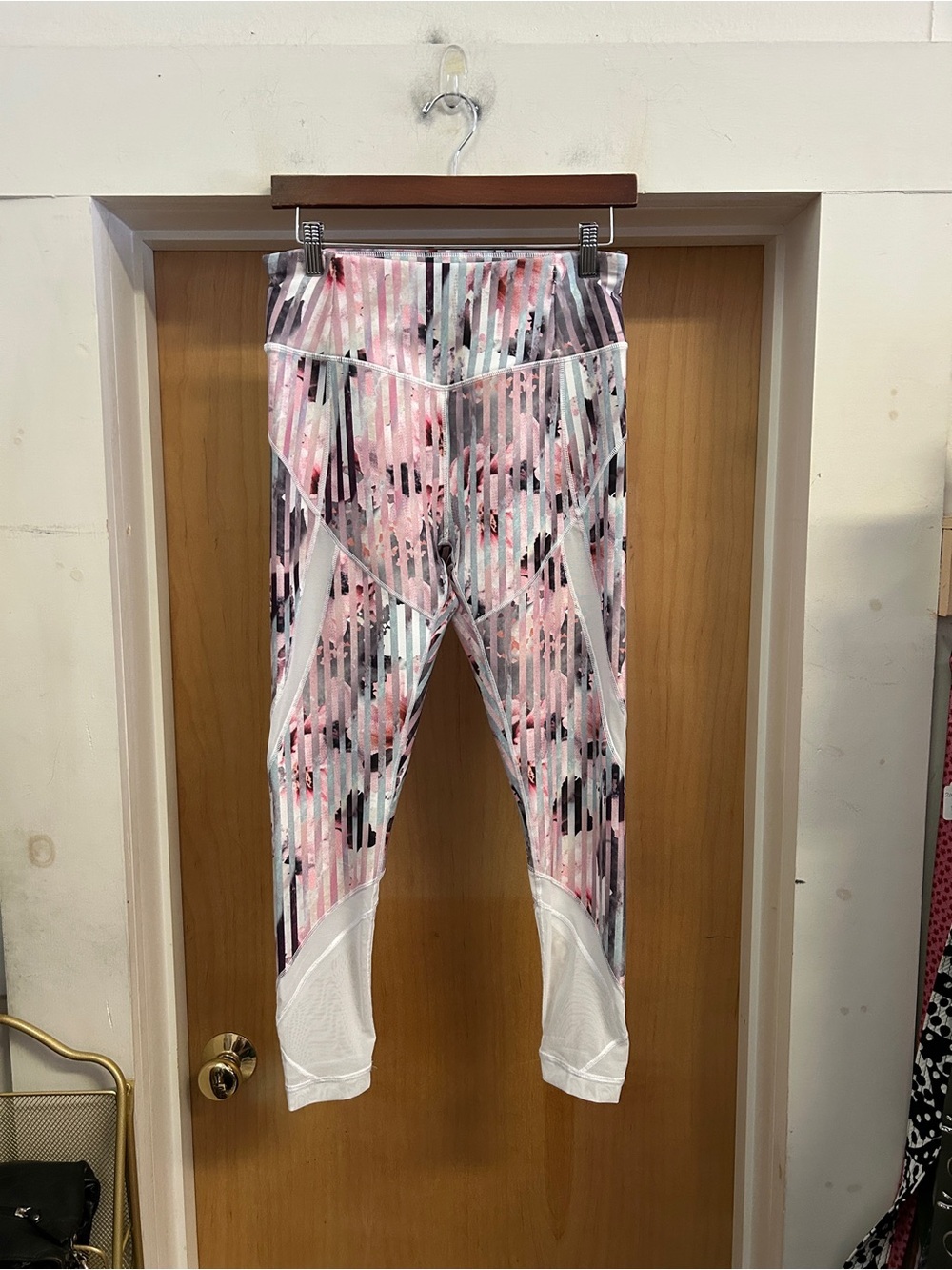 Calia by Carrie Underwood Performance Leggings with Mesh Panels - size M